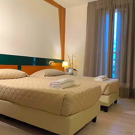 Hotel Dozza 3*