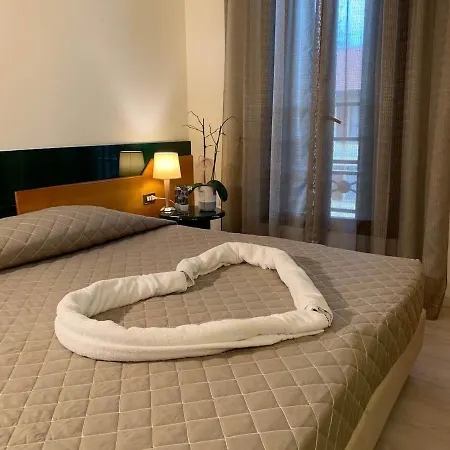 Отель Hotel Dozza 3*